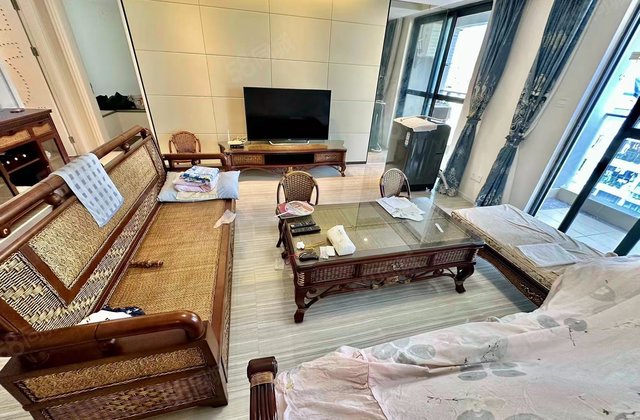 鸿洲天玺3室2厅110㎡400万二手房图片