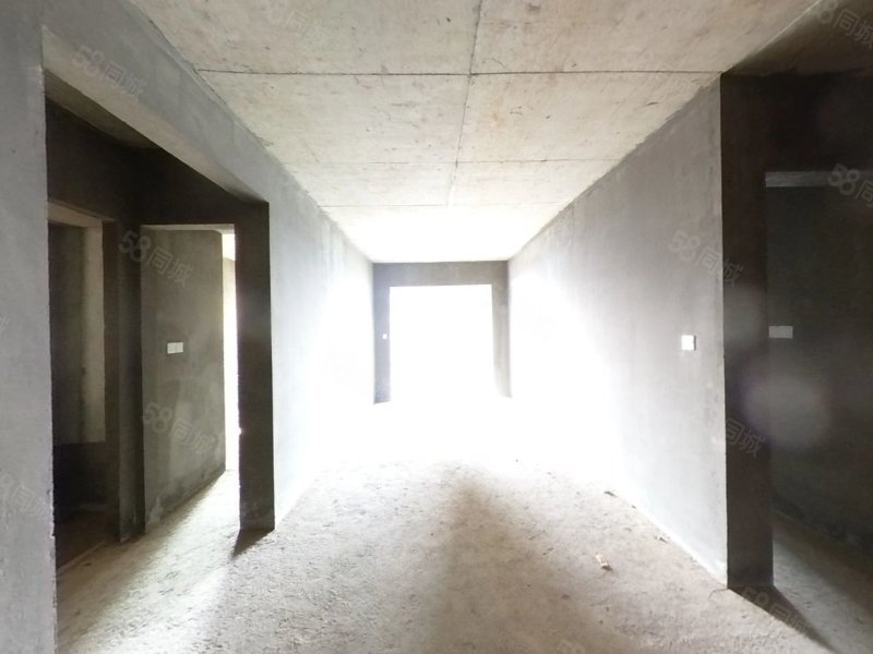 中航翡翠湾(公寓住宅)3室2厅2卫119.89㎡南北85万