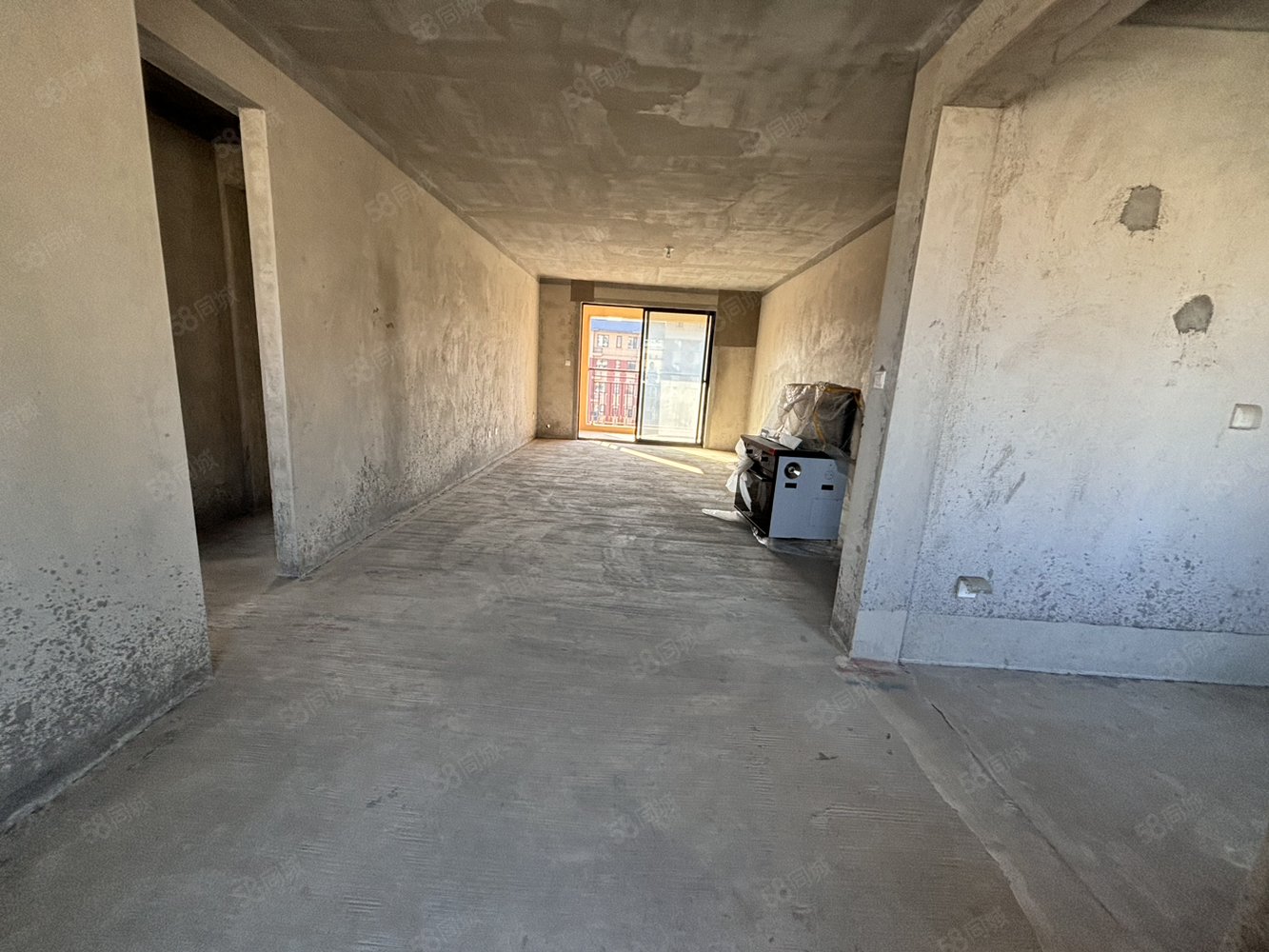 中铁诺德雍景台3室2厅2卫117㎡南北70万