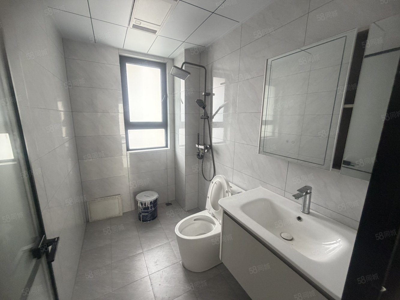 万达大都会公元3室2厅2卫115㎡南北70万