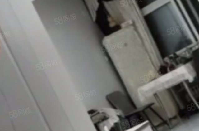 西苑小区  隔壁开发区实验    交通便利送车位送家具送阁楼