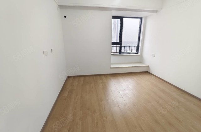 大唐芙蓉郡3室2厅118㎡110万二手房图片