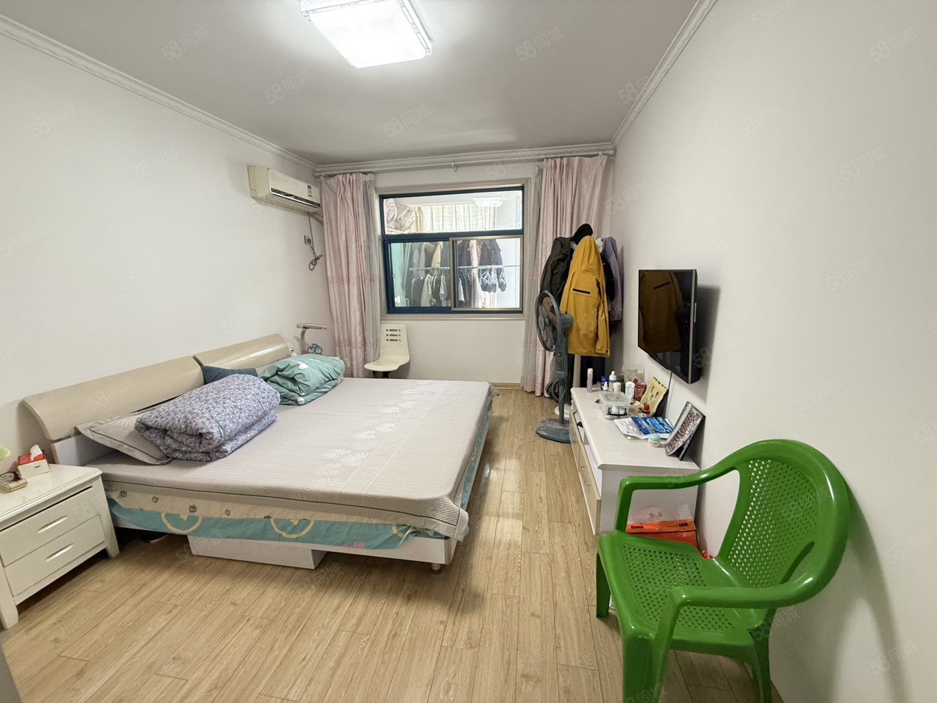 新港国际3室2厅2卫139㎡南北95万