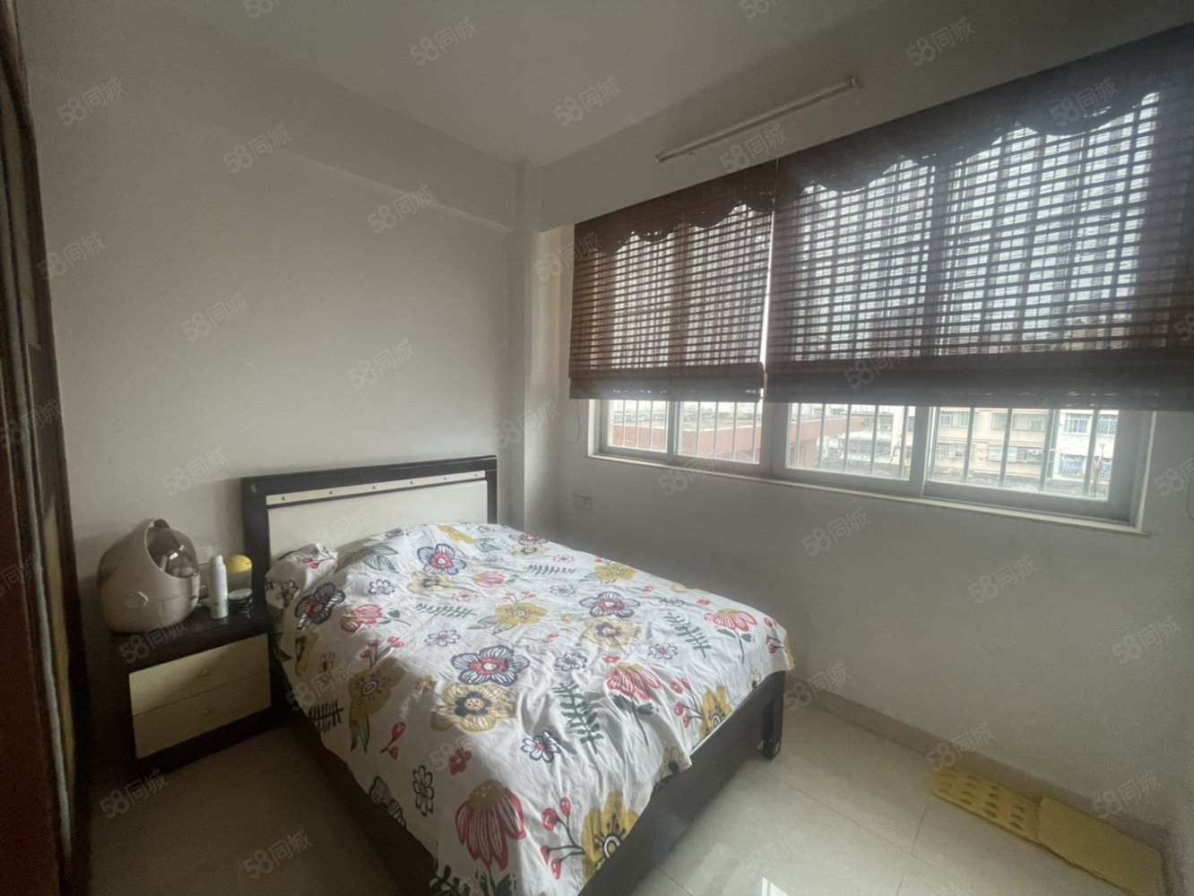 西荣路小区3室2厅1卫96㎡南北25万