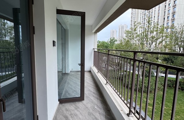 财信学府印象 新房 送车储