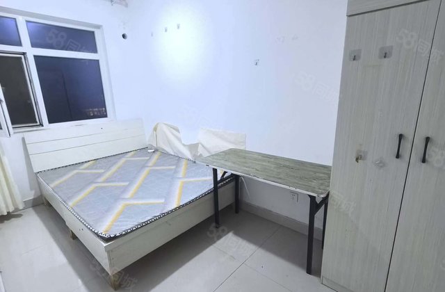 72万文轩，中医院，聊大广隆羡林苑 好楼层，三室两厅