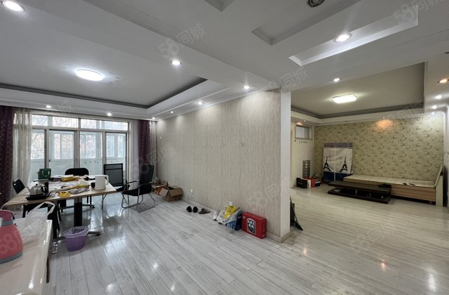 凤凰新城 步梯一楼 南向地上车库 免大税 文轩实验 聊大花园