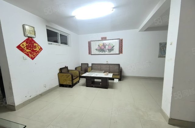 万达广场，丽景花园3室2厅二楼带车库免大税