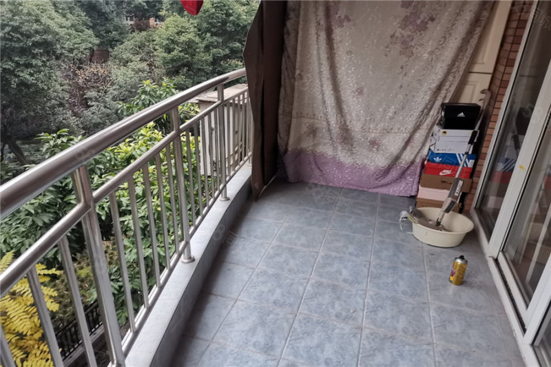 精装套四 中间楼层 没有 税 随时看房,龙府花园-成都58同城