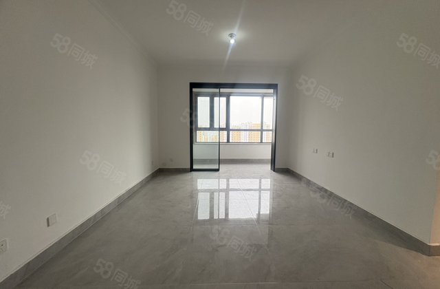 一实验！区政府！桂馨苑 精装修未住三室两卫送车位储 城市芳华