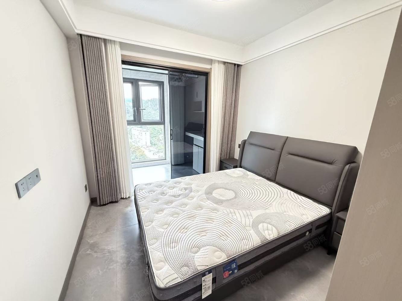 招商兰溪谷4室2厅2卫130㎡南北125万