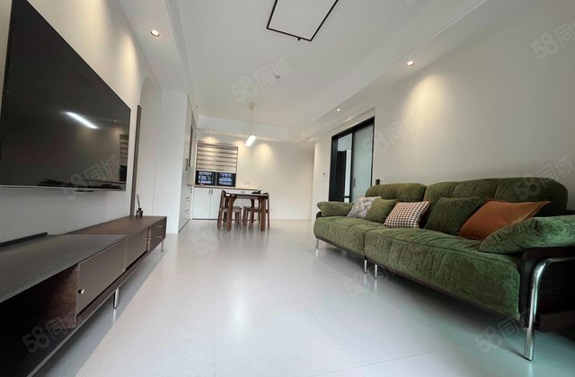 御龙天地3室1厅112㎡668万二手房图片