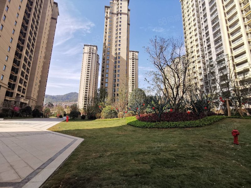 融侨观邸3室2厅2卫128.63㎡南北190万