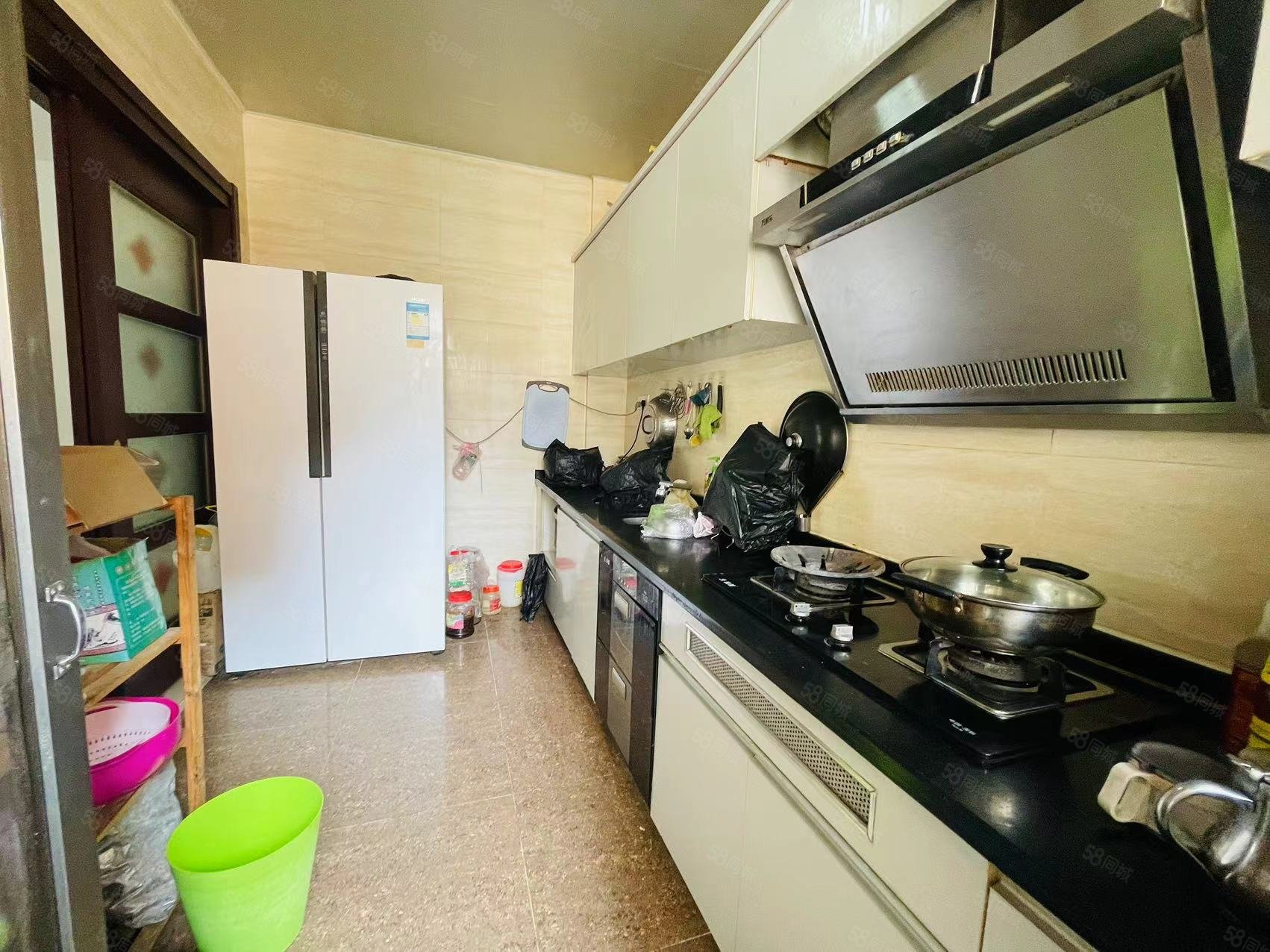 碧桂园翠堤春晓4室2厅2卫136.67㎡南49.9万