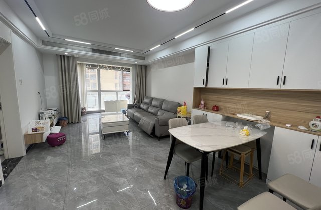 文轩外国语 龙湾商品房 大两居  精装好房 楼龄新