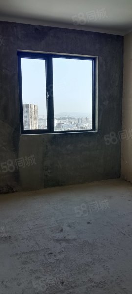 中骏云景台3室2厅2卫115.53㎡南北78万