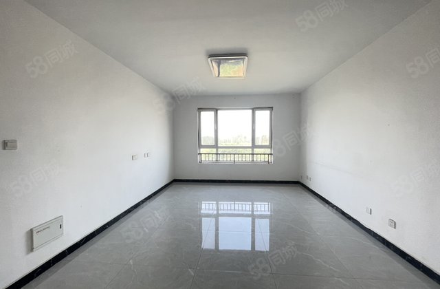 房东急卖 民生8号院 四居室边户  带储免大税可按揭