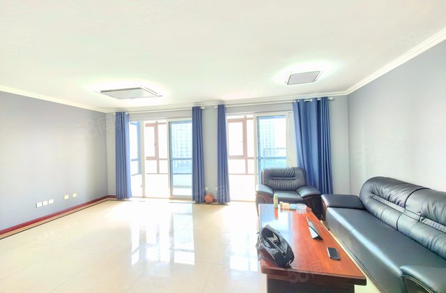 中国铁建北湖国际城溪檀5室2厅142.06㎡258万二手房图片