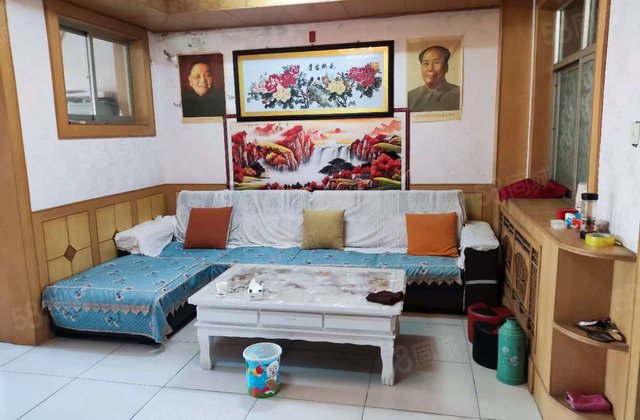 四海乐园小区六楼西户 好停车 送六平方地下室 价格合适手慢无