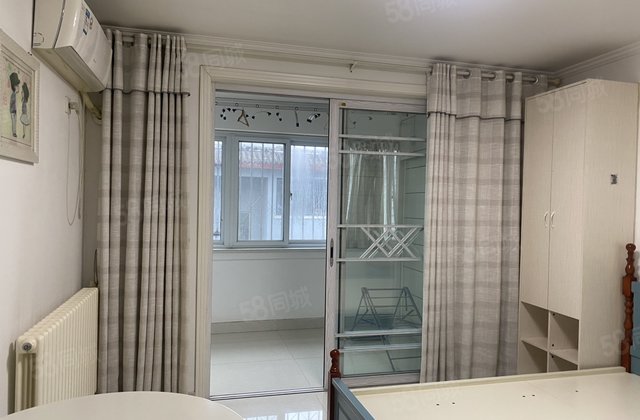 房东急售 老文轩 步梯3楼精装修90万价钱好商量 东关