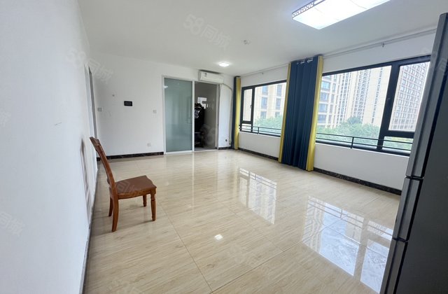 急售 送车位储 百合新城 一梯一户