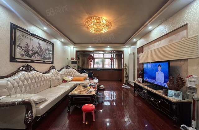 文轩本部 多层二楼 带车库 免大税 小区停车方便