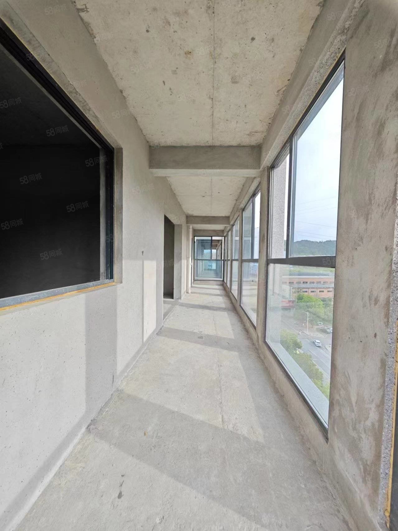 康居家园3室2厅2卫130㎡南北42万