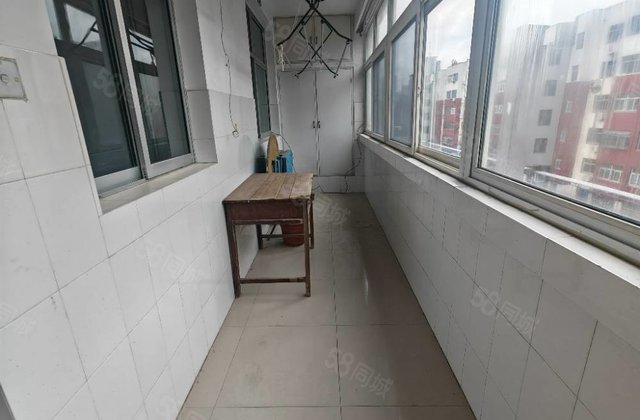 三中家属院电梯洋房 中间楼层三室朝阳户型双阳台