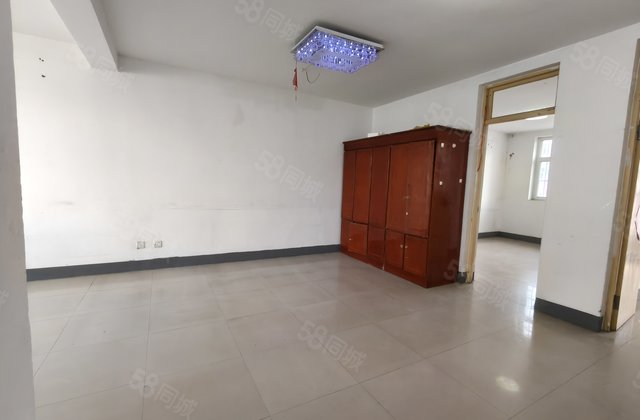 五中旁 金丰苑 非顶楼 温馨三居 送储 免大税可按揭