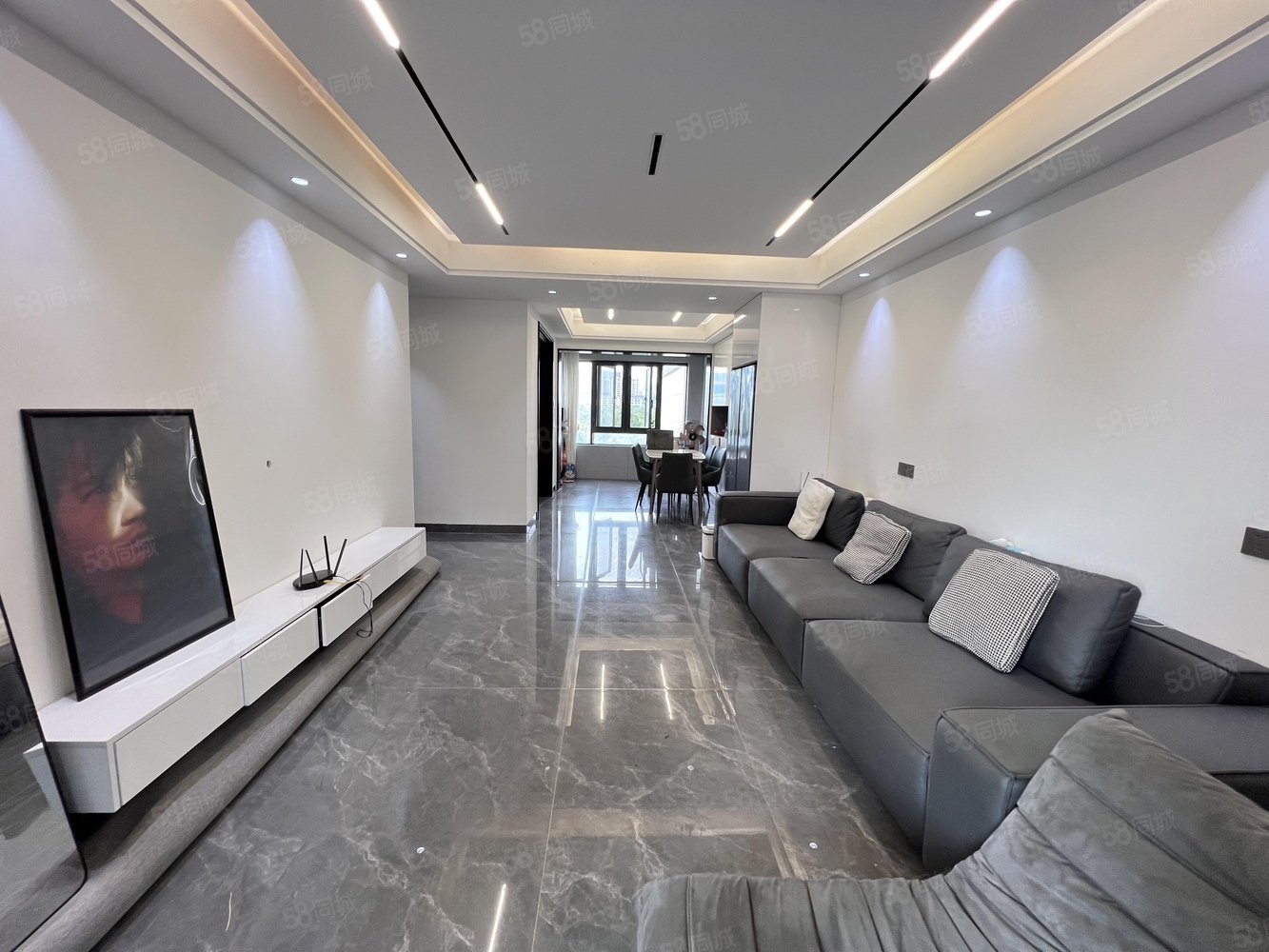 皖新江山樾3室2厅2卫118㎡南北82万