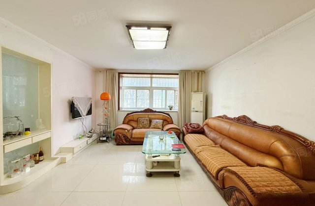 汽车总站附近 中华苑北区多层一楼 121平 3室2厅 可分期