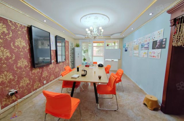 急售 急售 七中东邻 欧式洋房 孝心一楼 带两车库 免大税