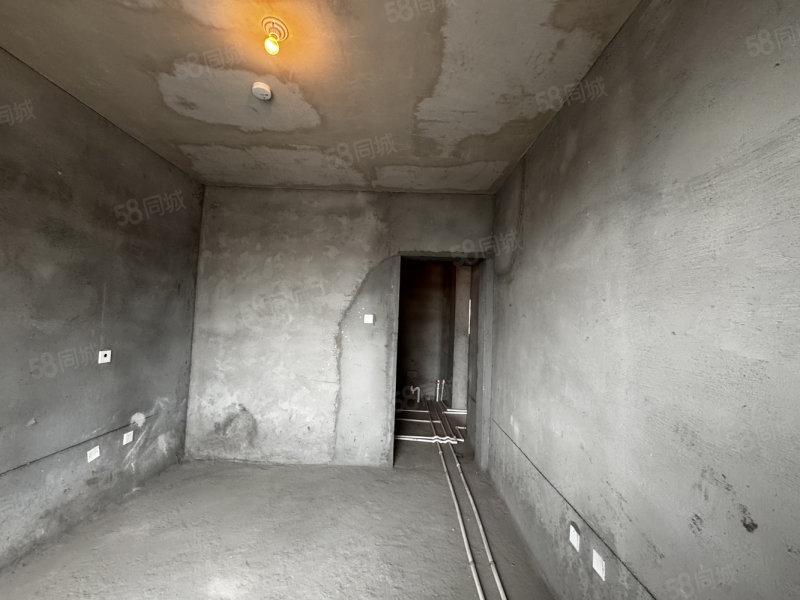 君正长河华府3室2厅1卫122.5㎡南北95万