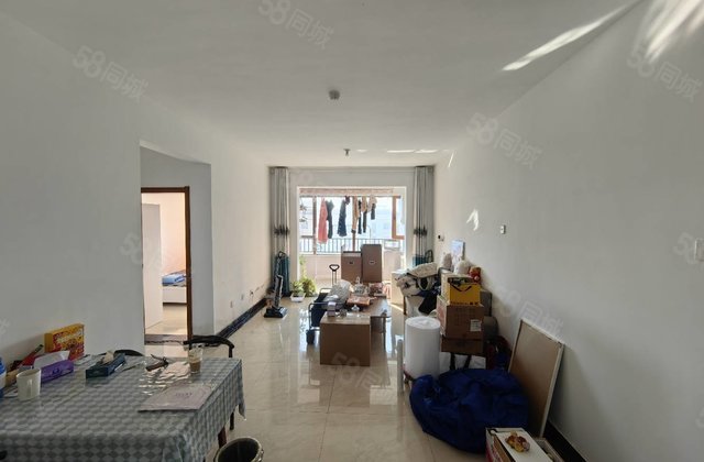 东关国际东区商品房。文轩总部。业主急售。送车位。储。随时看房