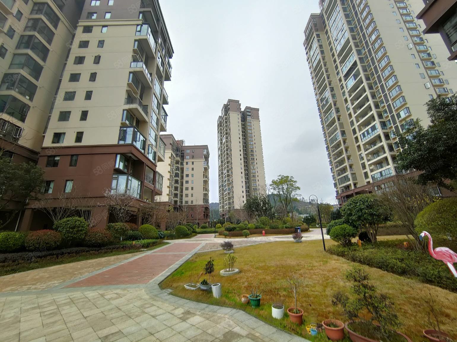 中建幸福城c区3房美式精装修关门卖家电齐全房东自己装修