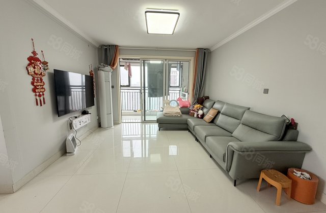 水岸花语！莲湖新城！东边户！精装3室2厅2卫！可面议！