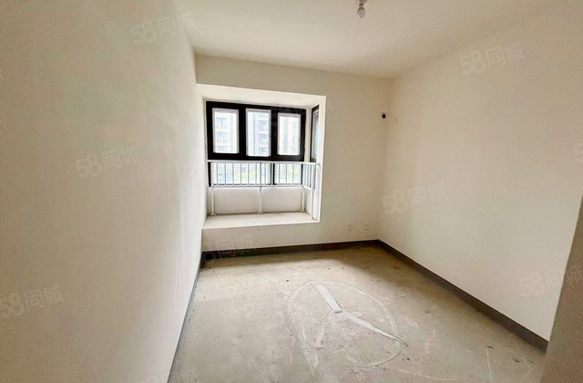 苏宁悦城(A区)3室2厅121.49㎡169.8万二手房图片