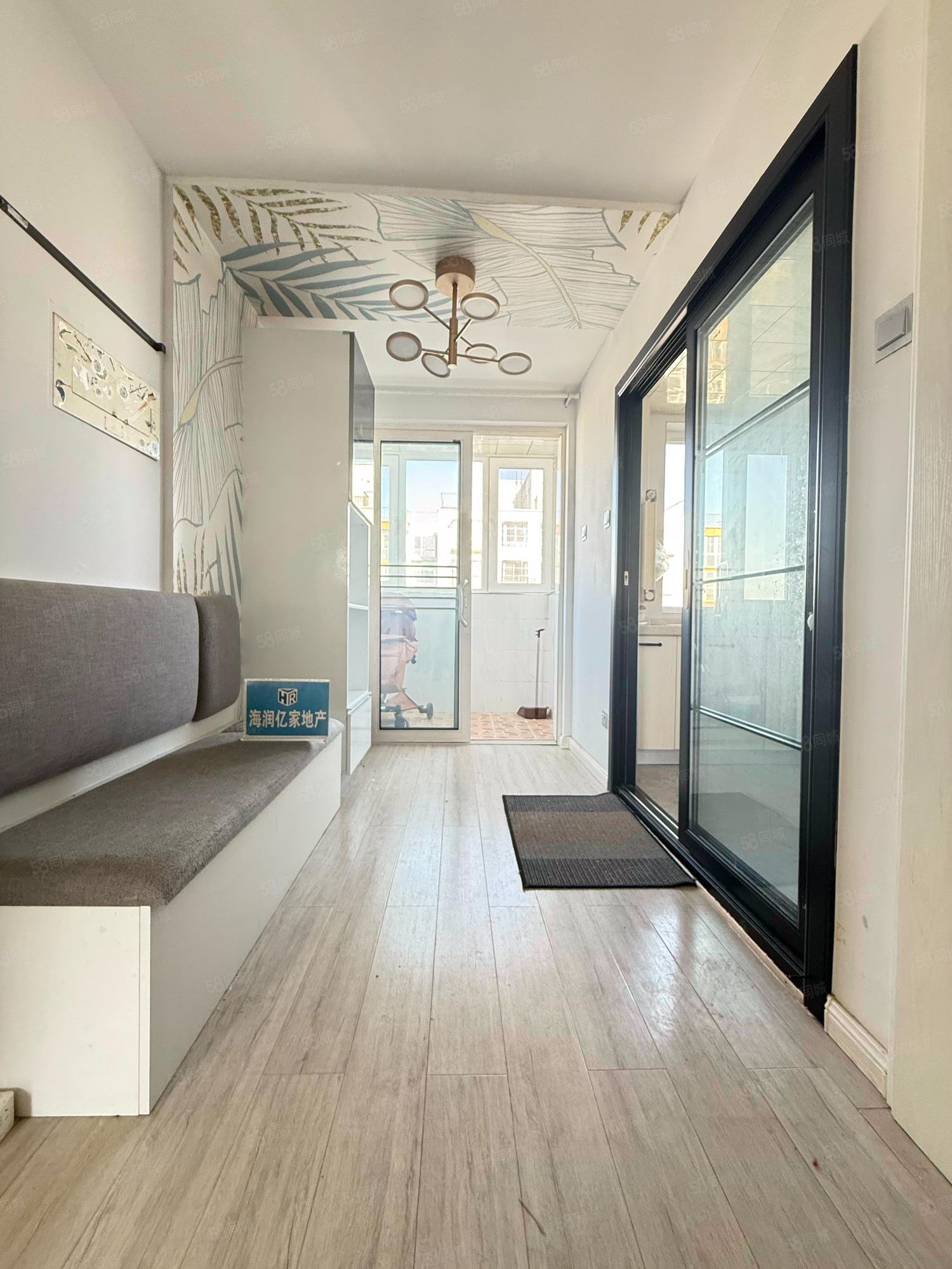 格蘭山水(一期)3室2廳1衛(wèi)101.71㎡南北240萬