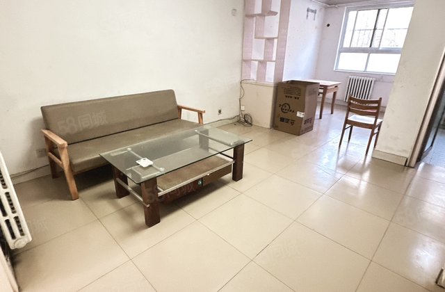 公园南邻 中央帝景 萃苑小区 二楼 小三居 停车方便