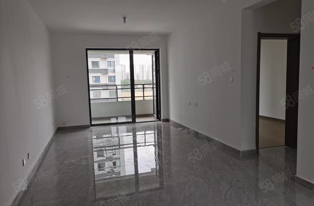 澜庭嘉苑 送车位储 新房未住 看房子方便 大阳台