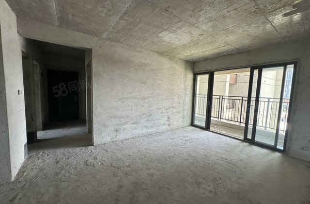 中骏璟峰4室2厅118㎡72.8万二手房图片
