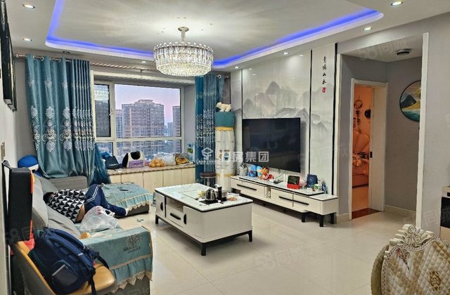 东昌丽都南区，精装修三室，看房随时，拎包入住，带储藏室价可谈