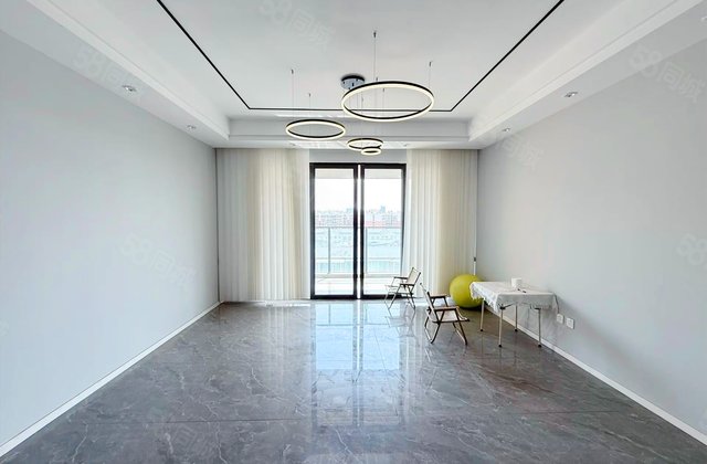 梵悦里3室2厅121.7㎡135万二手房图片