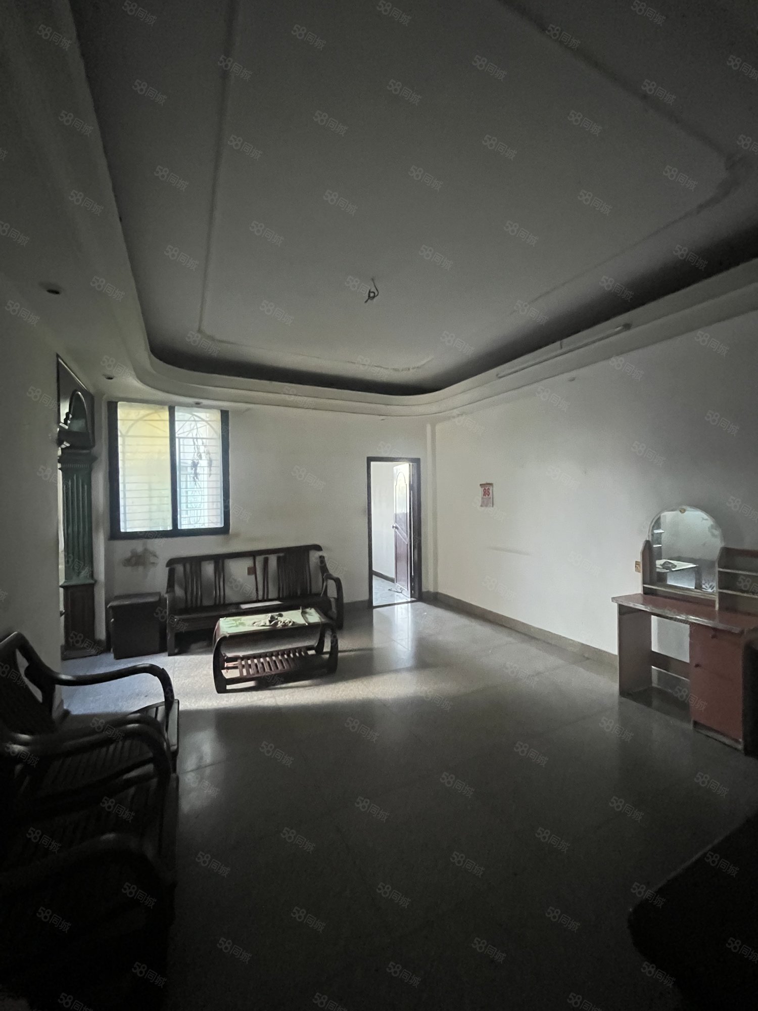 西荣路小区2室1厅1卫64㎡东南22.8万