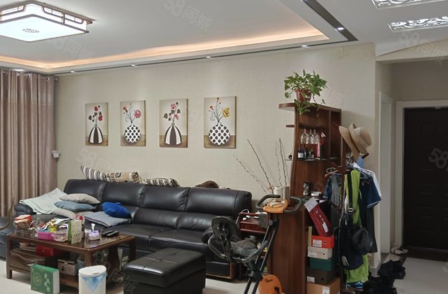 水木清华老文轩精装3室2厅边户免大税十车储104平109万