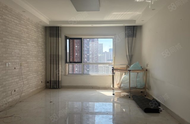 急售水岸花语3室2厅2卫，106平，仅需88万，随时可以看房