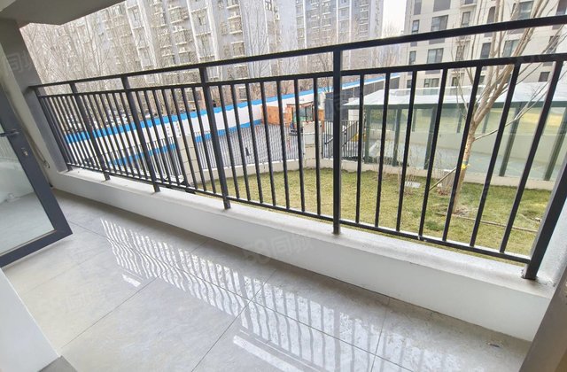 二中文苑儒辰辰悦125平3室2厅2卫东边户双阳台新房未住