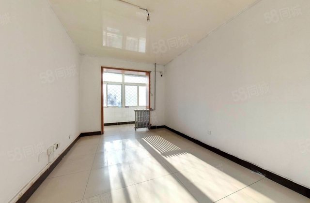 建國街一里2室1廳1衛(wèi)54.14㎡南210萬