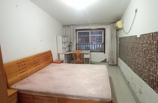 38万地暖房，70年住宅1.1类，东昌东校旁，带露台，急售