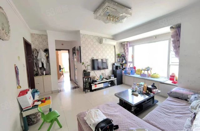 新出阿尔卡迪亚中间楼层西边户，单价6000多，随时看房。